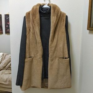 NEW Beautiful, Soft Faux Fur Vest